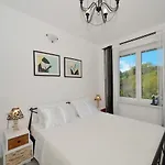 Apartament Dondras *